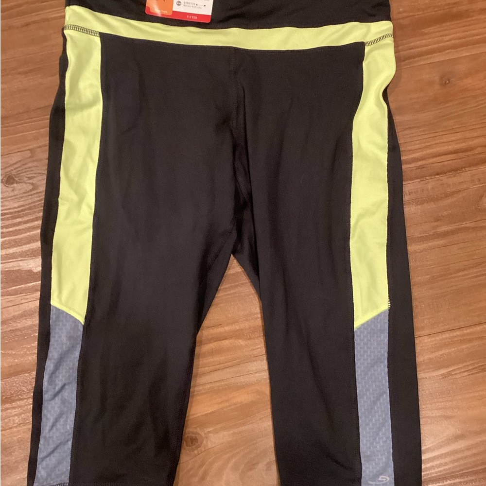 Champion Women’s Black, Lime, Gray Capri Knee Tight Fitted Leggings Size L NWT
